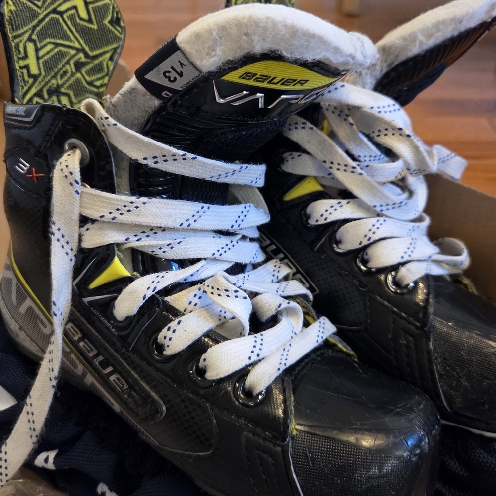 Bauer Hockey Black and Yellow Kids Skates Size Y13